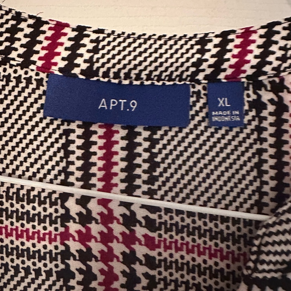 Apt. 9 Houndstooth Knit Top - Black, White, Red